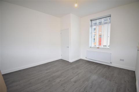 3 bedroom terraced house to rent, Union Street, Manchester M29