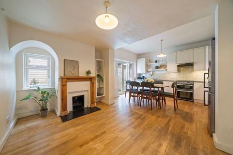 2 bedroom terraced house for sale, Imperial Square, Chelsea, London SW6