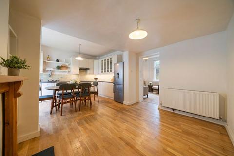 2 bedroom terraced house for sale, Imperial Square, Chelsea, London SW6