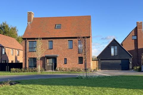 5 bedroom detached house for sale, Barons Drive, Alfold