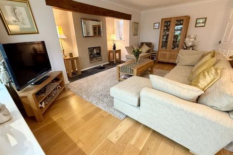 24 Dunchurch Crescent, Sutton Coldfield, B73 6QN