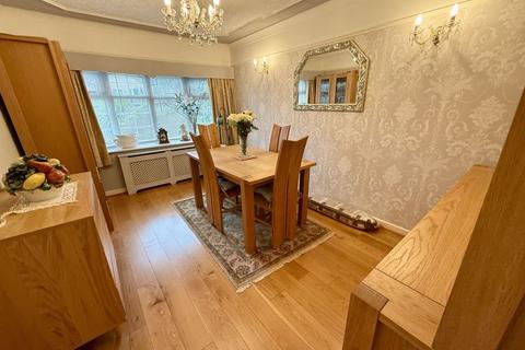 24 Dunchurch Crescent, Sutton Coldfield, B73 6QN