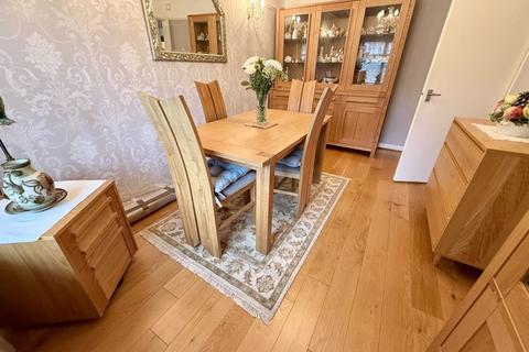 24 Dunchurch Crescent, Sutton Coldfield, B73 6QN
