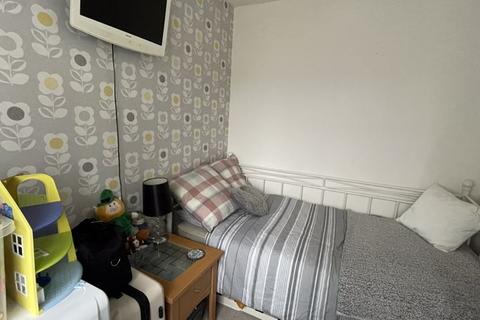 6 Balmoral Close, Walsall, WS4 1QX