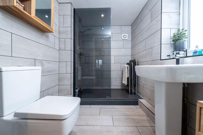 Master en-suite