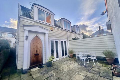 4 bedroom house for sale, Heath Road, Sandown