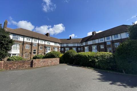 2 bedroom apartment to rent, Eaton Grange West Derby L12