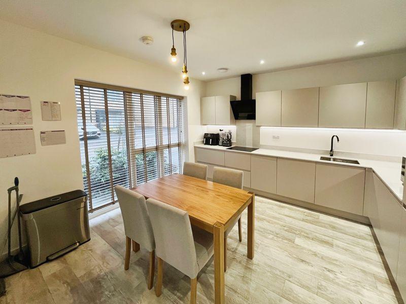 Kitchen diner