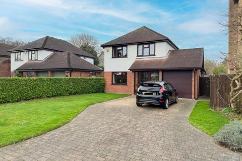 4 bedroom detached house for sale, Church Close, West Bergholt