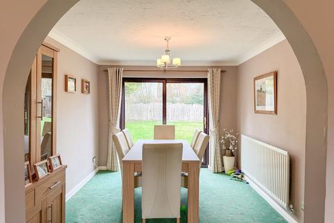 4 bedroom detached house for sale, Church Close, West Bergholt