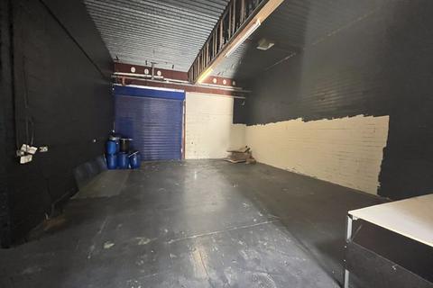 Property to rent, LIGHT INDUSTRIAL STORAGE UNIT - TO LET