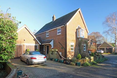 3 bedroom detached house for sale, Westgrove, Fordingbridge SP6