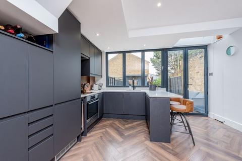 30 Mill Road, London, SW19 2NE