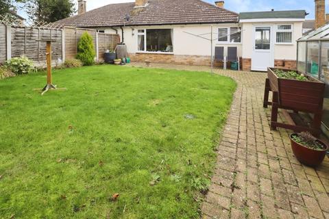 2 bedroom bungalow for sale, Seaview Road, Brightlingsea, CO7