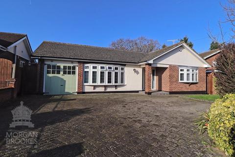 2 bedroom detached bungalow for sale, The Dale, Benfleet