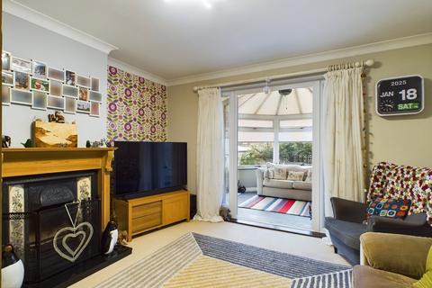 3 bedroom semi-detached house for sale, Stratfield Road, Basingstoke, Hampshire, RG21