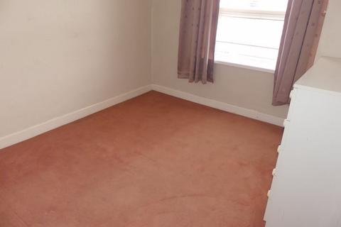 2 bedroom terraced house to rent, Henthorn Street, Oldham OL2