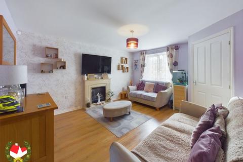 3 bedroom semi-detached house for sale, Pevensey Place, Kingsway, Gloucester