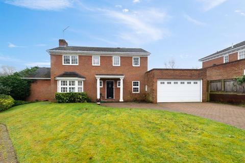 4 bedroom detached house for sale, Meriden Close, Bromley