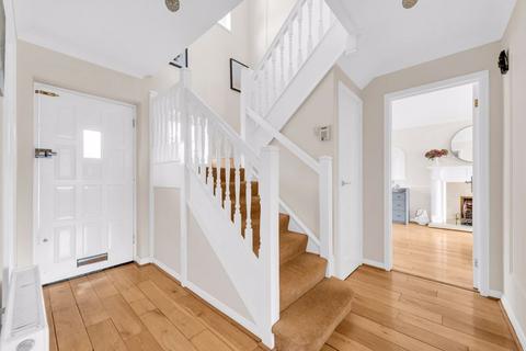 8 Meriden Close, Bromley, BR1 2UF