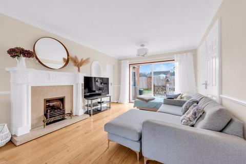 8 Meriden Close, Bromley, BR1 2UF
