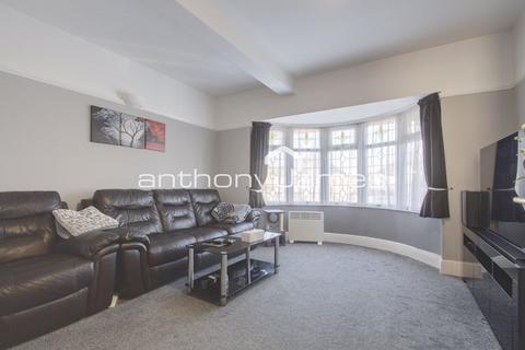 4 bedroom semi-detached house for sale, Bellegrove Road, Welling DA16