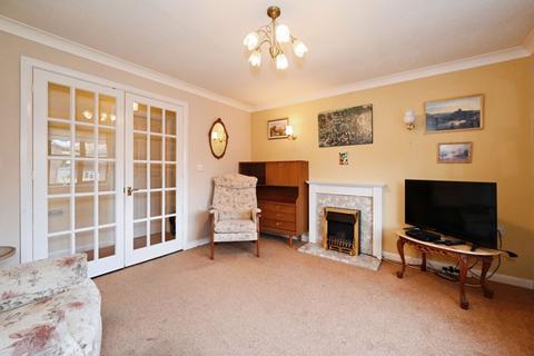 2 bedroom retirement property for sale, Goldsmith Way, Crowthorne RG45