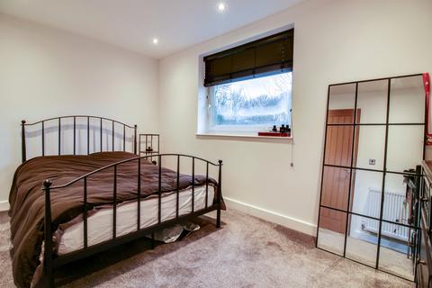 1a Birfed Crescent, Leeds, LS4 2QF