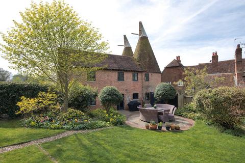 4 bedroom detached house for sale, Heaverham Road, Sevenoaks, Kent, TN15
