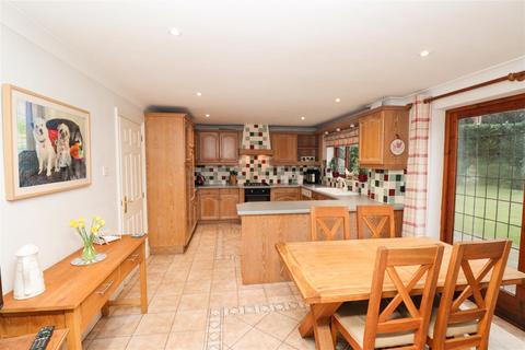 5 bedroom detached house for sale, Aldershot Road, Church Crookham GU52