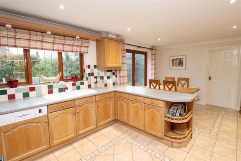 5 bedroom detached house for sale, Aldershot Road, Church Crookham GU52