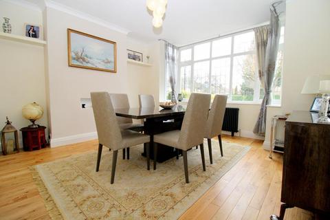 4 bedroom semi-detached house for sale, Ludlow Avenue, South Luton, Luton, Bedfordshire, LU1 3RW