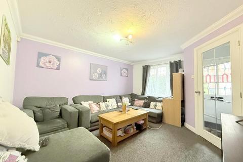 3 bedroom link detached house for sale, Lorimer Close, Bushmead, Luton, Bedfordshire, LU2 7RL