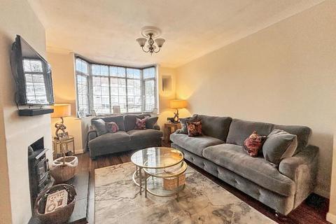 53 Benhurst Gardens, South Croydon, CR2 8NY