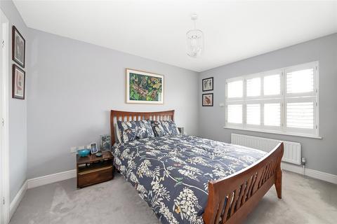 4 bedroom semi-detached house for sale, Turkey Oak Close, London, SE19