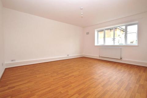 2 bedroom apartment to rent, Knighton Park Road, London, SE26