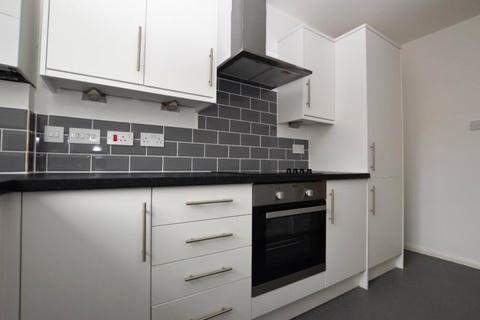 2 bedroom apartment to rent, Knighton Park Road, London, SE26