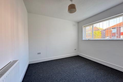 2 bedroom flat to rent, Falstaff Road, North Shields