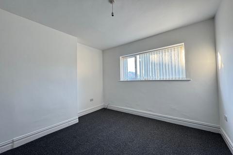 2 bedroom flat to rent, Falstaff Road, North Shields