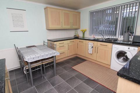 3 bedroom semi-detached house for sale, Golden View Drive, Thwaites Brow, Keighley, BD21