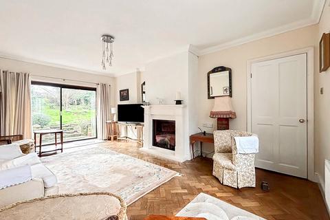 17 Hill Crescent, Bexley, DA5 2DA
