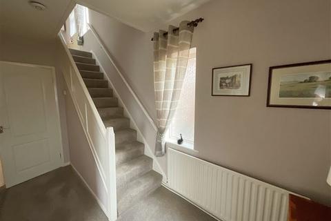 3 bedroom semi-detached house for sale, Richmond Park Crescent, Sheffield, S13 8HF