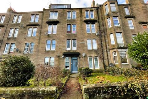 3 bedroom flat to rent, 12 3/R Baxter Park Terrace, Dundee,