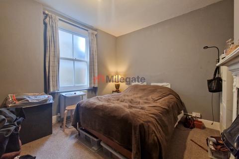 1 bedroom flat to rent, Heath Road, Twickenham TW1