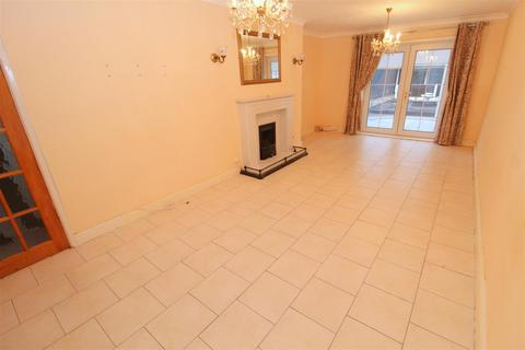 3 bedroom townhouse for sale, The Marian Way, Bootle L30