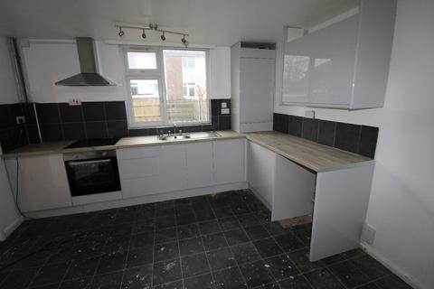 3 bedroom terraced house to rent, Harrogate Road, Birkenhead