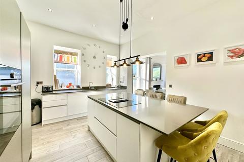 Larkrise North Morte Road, Mortehoe, Woolacombe, EX34 7EG