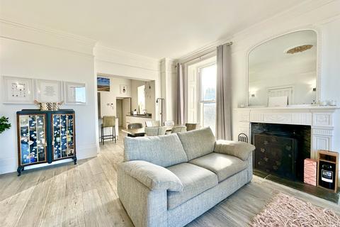 Larkrise North Morte Road, Mortehoe, Woolacombe, EX34 7EG