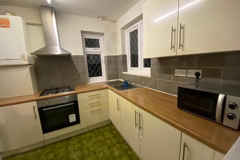 3 bedroom terraced house to rent, Ilford IG6