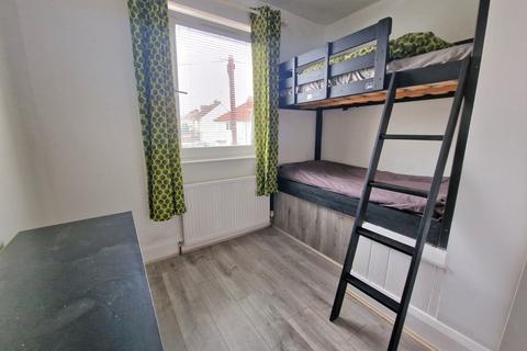 11 Alexander Road, Bedworth, CV12 9BP